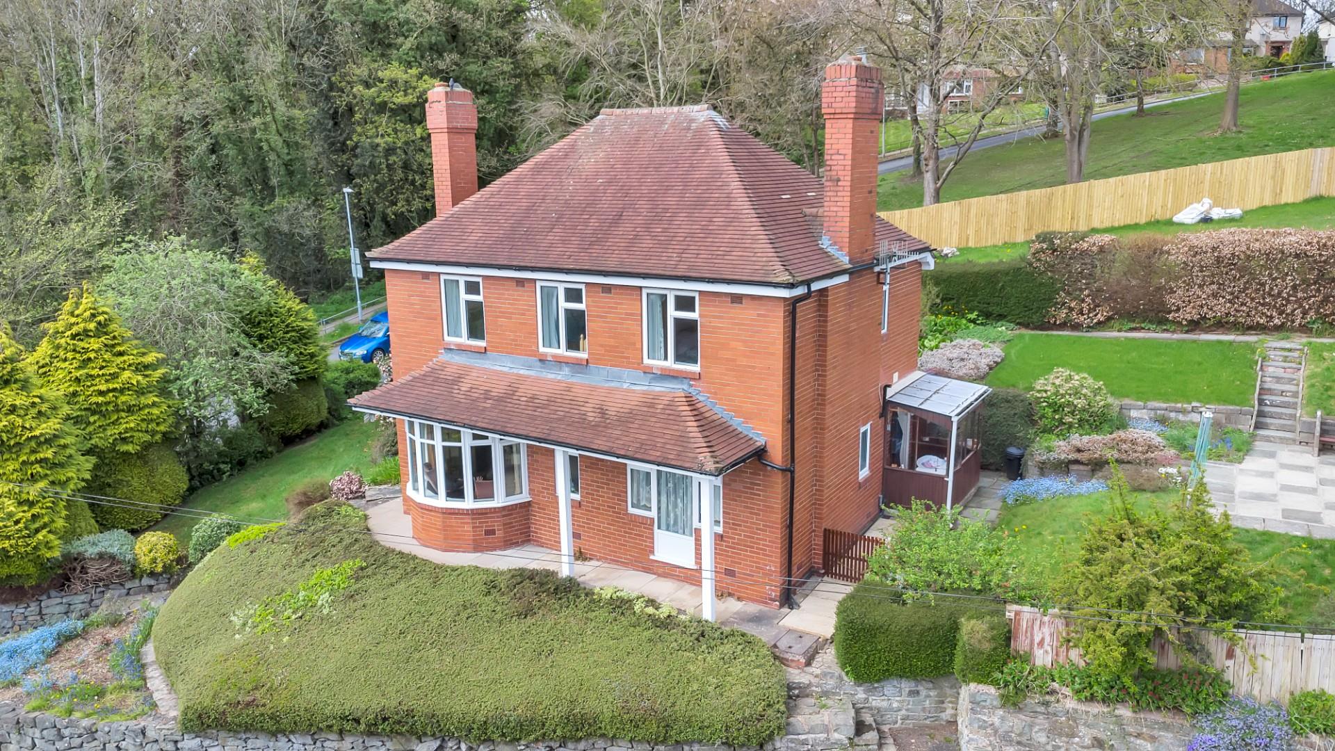 1, Delwood Drive, Welshpool, SY21 7QS Estate Agents & Auctioneers